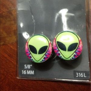 Alien Plugs